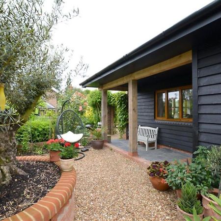 Swallows Return Villa Bilsington Exterior photo